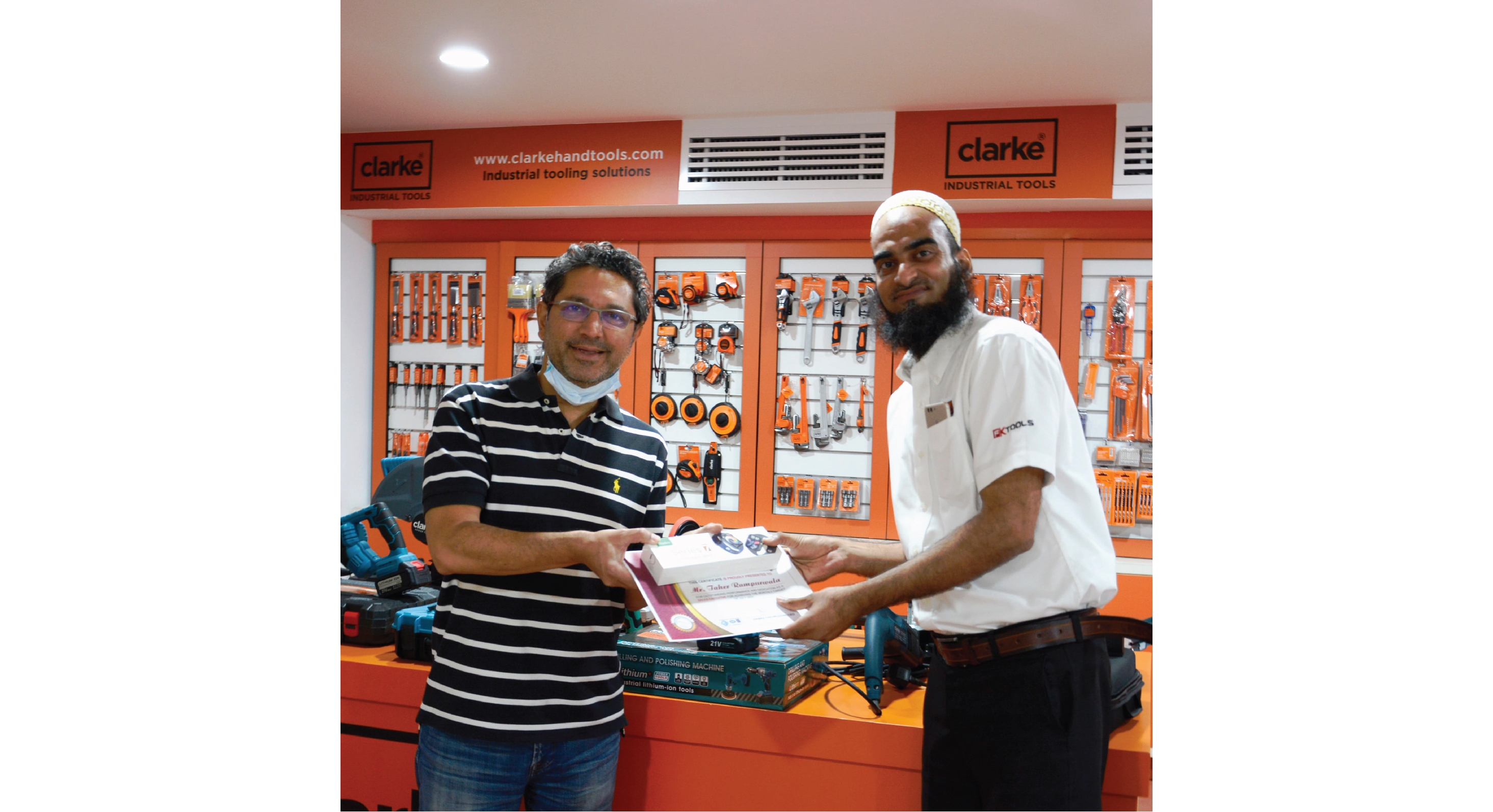 Certificates And Gift Distribution